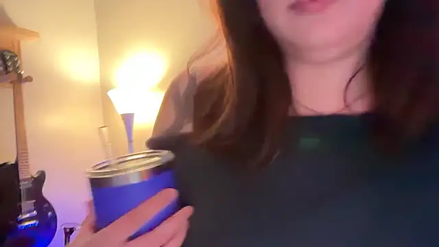 Snapshot of nativepumpkin95 chatting on 11/22/25, 02:32 nativepumpkin95 online show from 11/22/25, 02:32