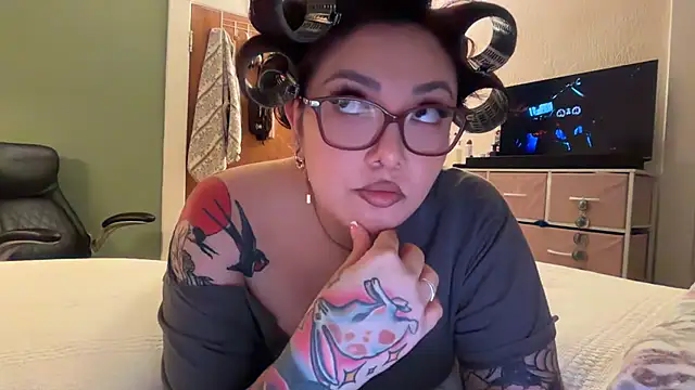 nativepumpkin95 online show from 04/22/26, 03:31