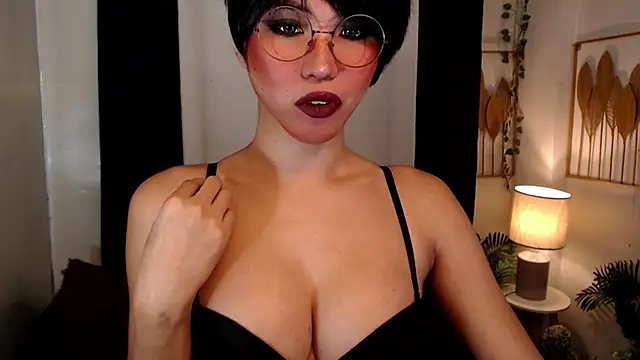 Snapshot of sahara_ts chatting on 12/11/24, 11:54 sahara ts online show from 12/11/24, 11:54