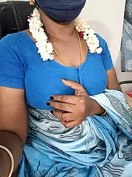 Snapshot of Tamil-hotwife chatting on 10/03/25, 04:04 Tamil-hotwife online show from 10/03/25, 04:04