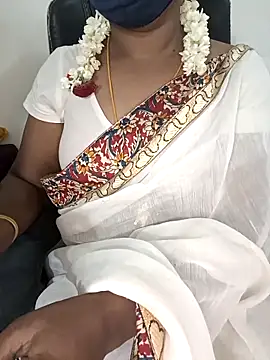 Snapshot of Tamil-hotwife chatting on 10/07/25, 03:47 Tamil-hotwife online show from 10/07/25, 03:47