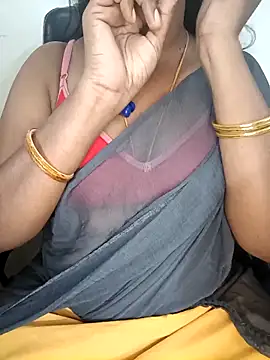 Tamil-hotwife online show from 11/22/25, 12:26