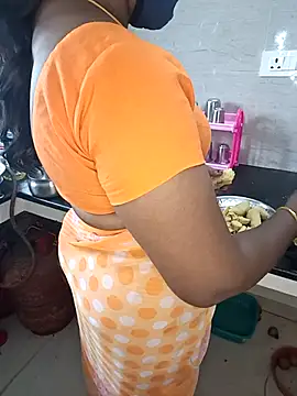 Tamil-hotwife online show from 11/28/25, 05:54