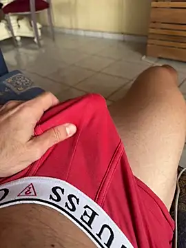 Snapshot of dk2995 chatting on 11/05/25, 01:33 dk2995 online show from 11/05/25, 01:33