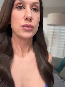 Fiona Kent  online show from 03/20/25, 09:24