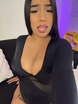 Sara mocca  online show from 03/13/26, 07:53