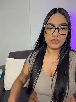 Sara mocca  online show from 04/23/26, 08:55