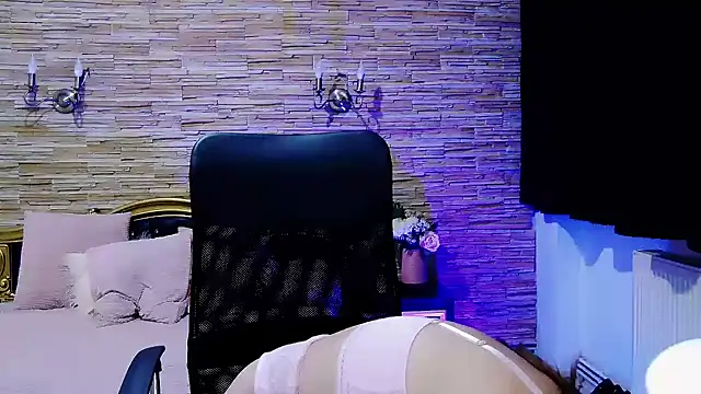 PlayfulElla online show from 01/28/25, 09:41