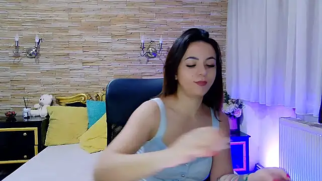 PlayfulElla online show from 02/18/25, 11:44