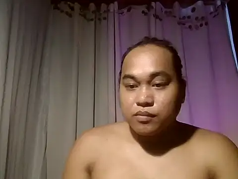 Snapshot of bettina_love chatting on 05/20/26, 07:14 bettina love online show from 05/20/26, 07:14