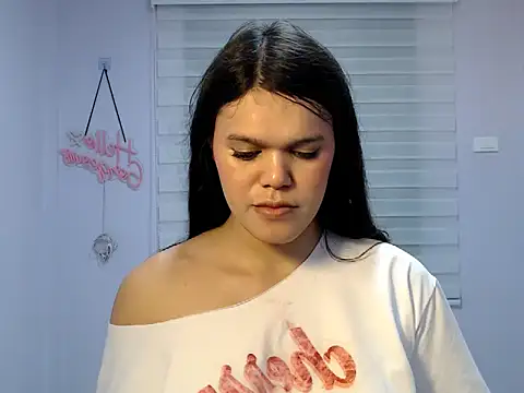 Snapshot of Miss_Ivanawolf chatting on 05/10/26, 01:16 Miss Ivanawolf online show from 05/10/26, 01:16