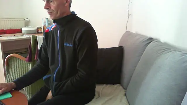 Manuchao 666 online show from 06/10/26, 10:58