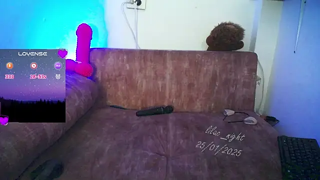 lilac night33 online show from 01/25/25, 01:52