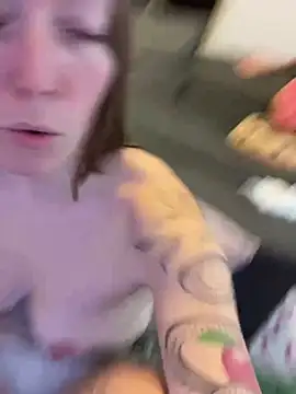 Snapshot of Daisy_Michto_Officiel chatting on 12/12/24, 05:15 Daisy Michto Officiel online show from 12/12/24, 05:15