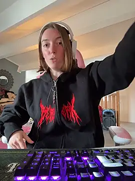 Daisy Michto Officiel online show from 04/12/26, 04:01