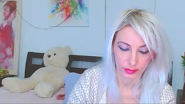 HoneyLara online show from 01/09/26, 12:02