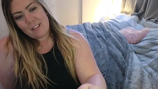 Snapshot of JESS_LOVES chatting on 01/17/25, 05:00 JESS LOVES online show from 01/17/25, 05:00