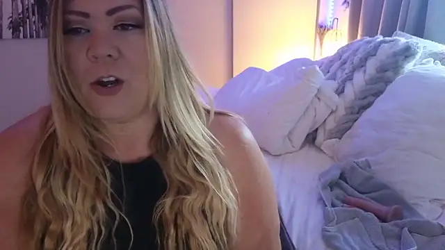 JESS LOVES online show from 04/11/26, 04:11