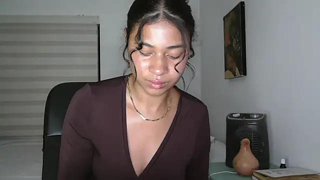 Snapshot of dark_enchantress_ chatting on 07/02/26, 03:23 dark enchantress online show from 07/02/26, 03:23