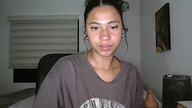 Snapshot of dark_enchantress_ chatting on 07/08/26, 02:49 dark enchantress online show from 07/08/26, 02:49