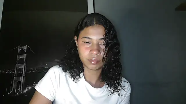 Snapshot of dark_enchantress_ chatting on 08/04/26, 01:42 dark enchantress online show from 08/04/26, 01:42