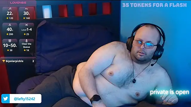 lefty15242 online show from 10/27/25, 01:53