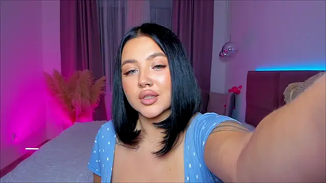 Snapshot of KylieLips chatting on 09/29/25, 06:57 KylieLips online show from 09/29/25, 06:57