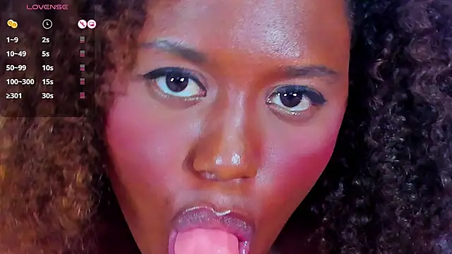 Snapshot of MAILYN_ER chatting on 03/06/25, 12:00 MAILYN ER online show from 03/06/25, 12:00