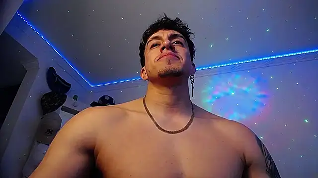 strongboy  online show from 11/05/25, 07:03