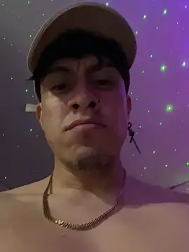 strongboy  online show from 12/05/25, 03:48