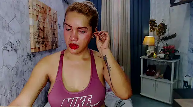 QueenDivineTsx online show from 12/07/24, 06:21