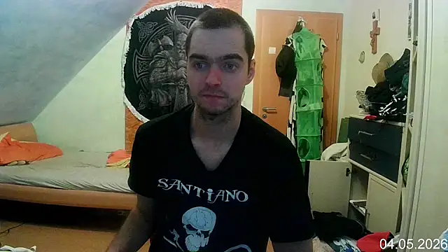 Snapshot of Chris23547 chatting on 05/04/26, 04:47 Chris23547 online show from 05/04/26, 04:47