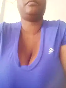 Snapshot of bigtitssxx chatting on 07/14/26, 08:03 bigtitssxx online show from 07/14/26, 08:03