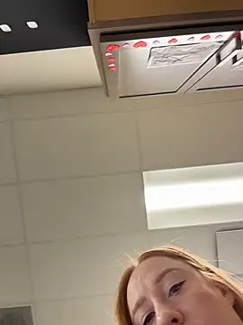 cinnatitties online show from 10/29/25, 04:20