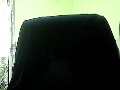 Snapshot of hott_scarlett chatting on 01/05/25, 11:12 hott scarlett online show from 01/05/25, 11:12
