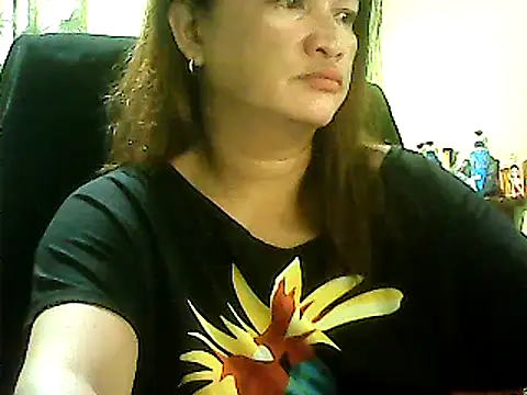 Snapshot of hott_scarlett chatting on 01/22/25, 10:26 hott scarlett online show from 01/22/25, 10:26