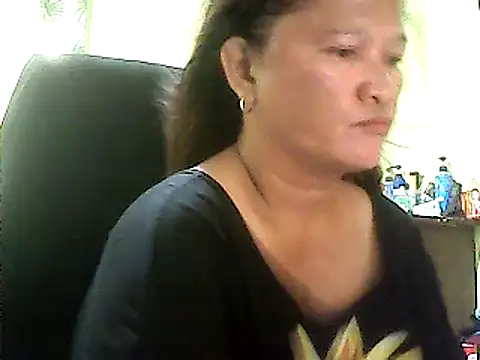 Snapshot of hott_scarlett chatting on 01/23/25, 08:36 hott scarlett online show from 01/23/25, 08:36