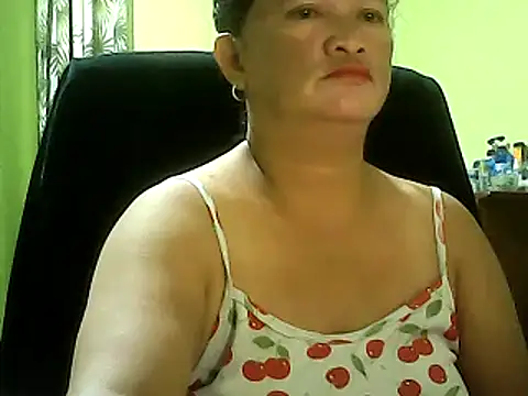 Snapshot of hott_scarlett chatting on 03/12/25, 11:09 hott scarlett online show from 03/12/25, 11:09