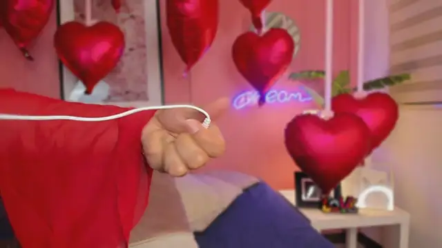 SoySaraa online show from 02/14/26, 06:21