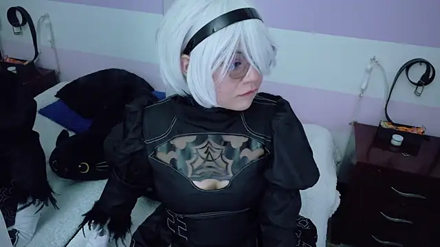 Catwhite  online show from 11/07/25, 05:35