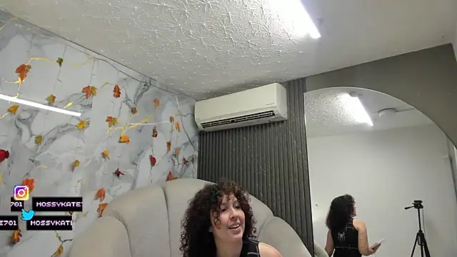 Katemoss70 online show from 11/08/25, 12:16