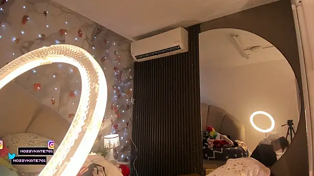 Katemoss70 online show from 12/20/25, 12:34