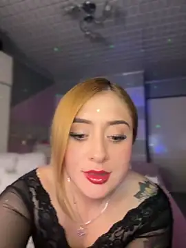 Snapshot of Sam_Thompsoon_ chatting on 09/25/25, 03:21 Sam Thompsoon online show from 09/25/25, 03:21