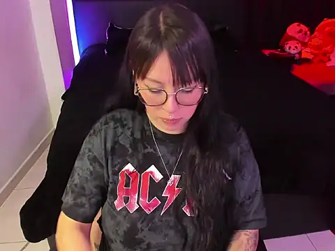 lia minami online show from 04/24/26, 04:15