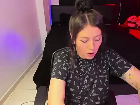 lia minami online show from 06/17/26, 04:04