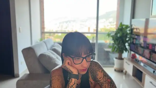 xisisxx online show from 10/27/25, 09:30