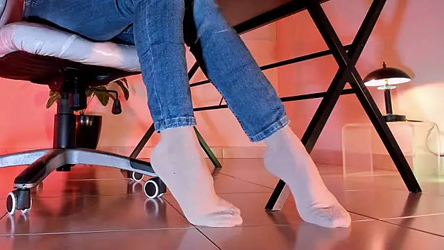 ArchieCollins online show from 10/04/25, 04:54