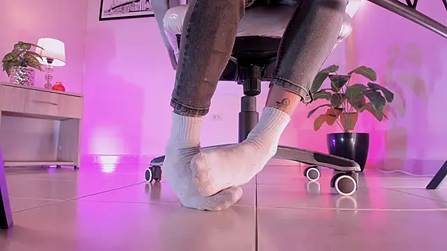 ArchieCollins online show from 10/17/25, 10:23