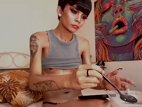 Snapshot of juicyCOCKeva chatting on 10/23/25, 11:24 juicyCOCKeva online show from 10/23/25, 11:24