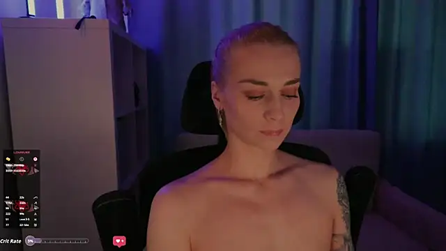 Snapshot of AskAlexa chatting on 09/10/25, 02:06 AskAlexa online show from 09/10/25, 02:06